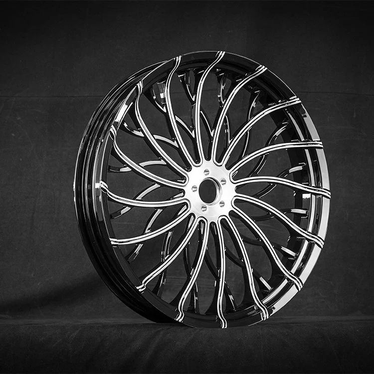 Smidda motorcykelhjul för kryssare