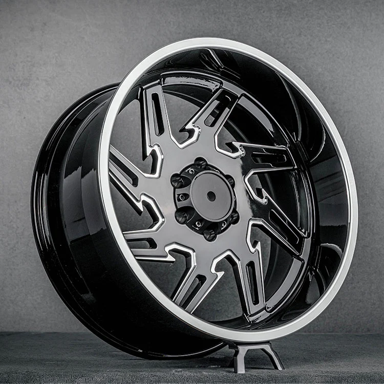 Glanssvarta off-road smidda hjul med polerad läpp